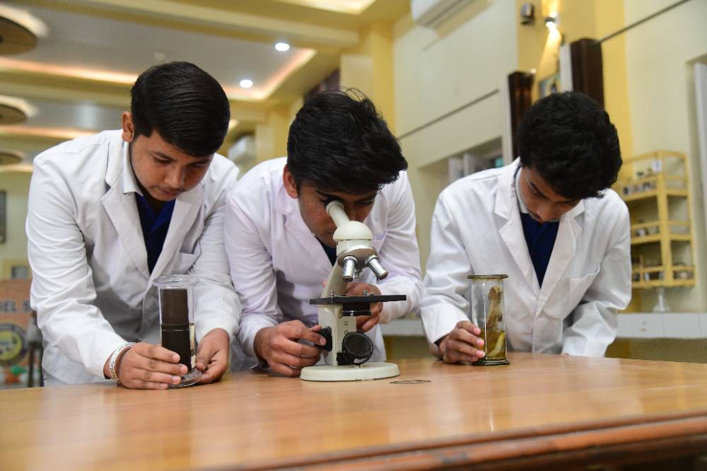 Practical science education for students at Pink Model School